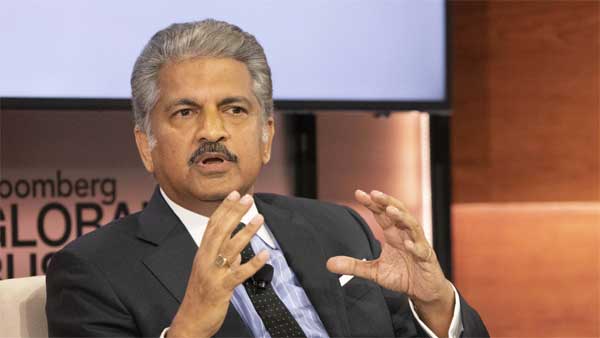 மருத்துவ பணியாளர்களுக்கான விசேஷ முக கவசத்தை தயாரிக்கும் மஹிந்திரா!