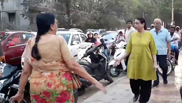 சாதாரண பள்ளி ஆசிரியரை புகழ்ந்து தள்ளிய பெரும் தொழிலதிபர் ஆனந்த் மஹிந்திரா... எதற்காக தெரியுமா?