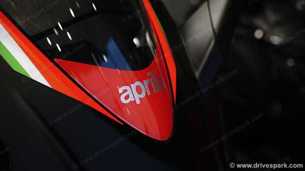 இந்தியாவின் முதல் ஏப்ரிலியா ஆர்எஸ்வி4 1100 ஃபேக்டரி மாடல் வாடிக்கையாளருக்கு டெலிவிரி!