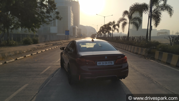 40 லட்ச ரூபாய் லோனில் உள்ள காரை அலேக்காக திருடிய கொள்ளையர்கள்... எப்படினு தெரிஞ்சா ஷாக் ஆயிடுவீங்க 40 லட்ச ரூபாய் லோனில் உள்ள காரை அலேக்காக திருடிய கொள்ளையர்கள்... எப்படினு தெரிஞ்சா ஷாக் ஆயிடுவீங்க