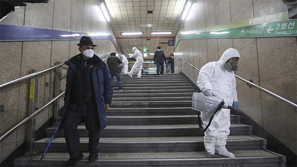 கொரோனாவால் மிகவும் இக்கட்டான சூழலில் சிக்கும் டாக்சி டிரைவர்கள்... சவாரி இல்லாமல் சாலைகளில் நிற்கும் அவலம்!