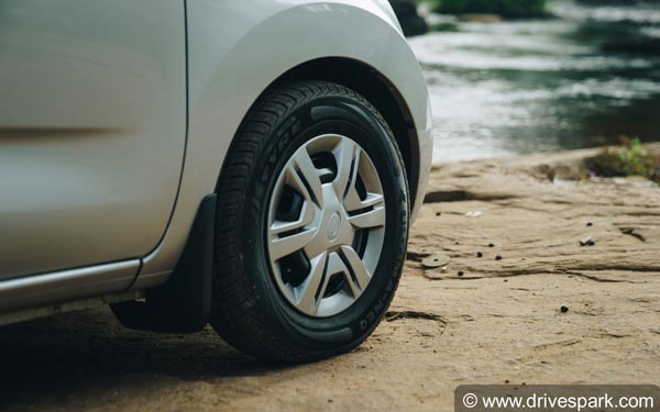 சென்னையில் டட்சன் ரெடிகோ ஃபேஸ்லிஃப்ட் கார் சோதனை...