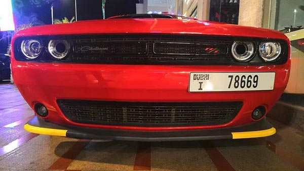 இந்தியாவில் சுற்றி திரியும் வெளிநாட்டு பதிவெண்ணுடைய ஆடம்பர கார்கள்... அம்பானியிடமே இம்மாதிரியான அரிய கார்கள் இல்லையாம்...