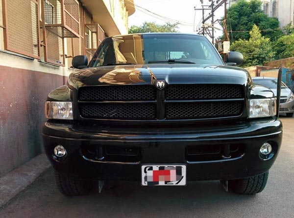 இந்தியாவில் சுற்றி திரியும் வெளிநாட்டு பதிவெண்ணுடைய ஆடம்பர கார்கள்... அம்பானியிடமே இம்மாதிரியான அரிய கார்கள் இல்லையாம்...