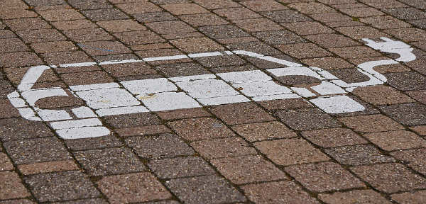 நாட்டிலேயே முதல் மாநிலம் தமிழகம்... 4 ஆயிரம் ஏக்கரில் மின் வாகன பூங்கா... பலே எடப்பாடியாரே..