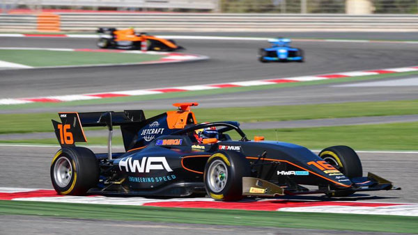 கொரோனா வைரஸ் அச்சம்: பார்வையாளர்கள் இல்லாமல் நடக்கும் ஃபார்முலா-1 பந்தயம்!