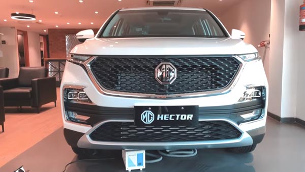 வயதான தந்தையை ஆச்சரிய பரிசால் வியக்க வைத்த இளைஞர்... காரை எப்படி வாங்கினார் தெரிஞ்சா அசந்துருவீங்க! வயதான தந்தையை ஆச்சரிய பரிசால் வியக்க வைத்த இளைஞர்... காரை எப்படி வாங்கினார் தெரிஞ்சா அசந்துருவீங்க!