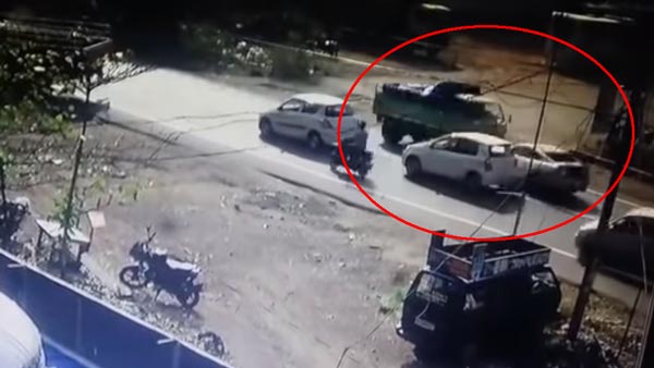 விபத்தில் சிக்கிய காஸ்ட்லி கார்... உதவிக்கு ஓடி வந்தவர்களுக்கு கிடைத்த ஆச்சரியம்... என்னனு தெரியுமா?