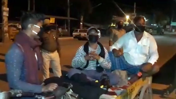 1200 கிமீ தூரம்! சொந்த ஊர் செல்ல விநோதமான வாகனத்தில் புறப்பட்ட 3 தொழிலாளிகள்.. போலீசுக்கே இது செம்ம ஷாக்..!