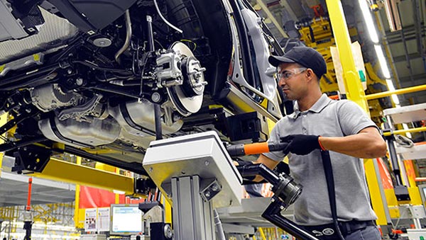 பயணிகள் வாகனப் பிரிவை தனி நிறுவனமாக மாற்றுகிறது டாடா!