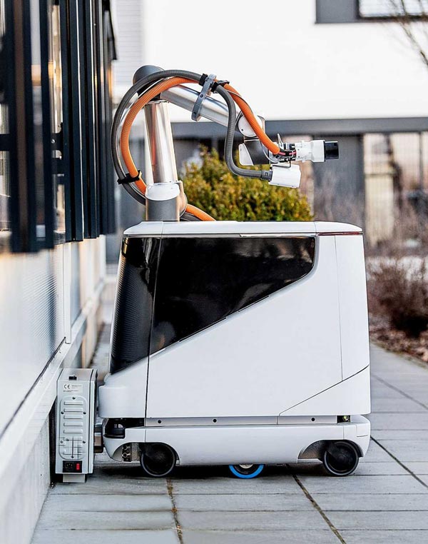 மின்வாகனத்திற்கான ரோபோ பவர் பேங்க்.. இது நீங்கள் இருக்கும் இடத்தை தேடி வந்து சார்ஜ் செய்யும்..