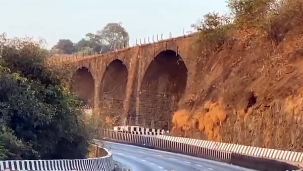 இந்தியாவின் மிக பழமையான மேம்பலாத்திற்கு நிகழ்ந்த சோகம்.. தேசிய ஊரடங்கில் வரலாற்ற சின்னத்தை அழித்த மஹாராஷ்டிரா! இந்தியாவின் மிக பழமையான மேம்பலாத்திற்கு நிகழ்ந்த சோகம்.. தேசிய ஊரடங்கில் வரலாற்ற சின்னத்தை அழித்த மஹாராஷ்டிரா!