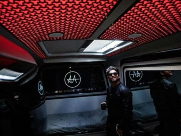 சாதா வேன்களை உல்லாச கப்பலாக மாற்றிய நடிகர்கள்.. விக்ரம் டூ ஷாருக்கான் பயன்படுத்தும் வேனிட்டி வேன்கள்! 