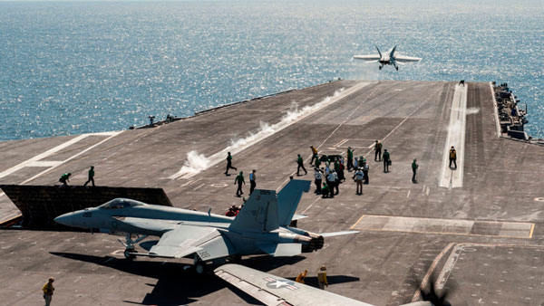 34 ஆண்டுகள் பின் வெளியாகும் டாப் கன் மேவரிக் 2.. டாம் க்ரூஸின் ஆசையை நிராகரித்த அமெரிக்க கடற்படை... சிறப்பு தகவல்!