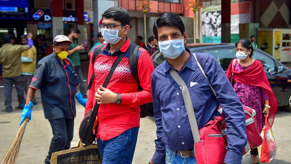 சூப்பர்... ஸ்கூட்டரில் ரிஸ்க் எடுத்து 860 கிமீ பயணம்... நாட்டையே திரும்பி பார்க்க வைத்த கான்ஸ்டபிள்