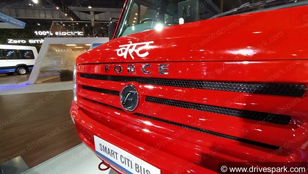 ஆட்டி படைக்கும் கொரோனா வைரஸ்... மும்பையை காப்பாற்ற களத்தில் இறங்கிய பஸ்கள்... எப்படினு தெரியுமா?