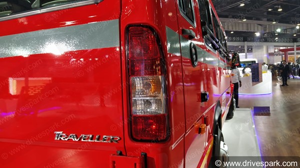 ஆட்டி படைக்கும் கொரோனா வைரஸ்... மும்பையை காப்பாற்ற களத்தில் இறங்கிய பஸ்கள்... எப்படினு தெரியுமா?