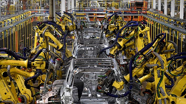 வாகன உற்பத்தி மீண்டும் துவங்குவதற்கு அனுமதி கிட்டுமா?... எதிர்பார்ப்புடன் காத்திருக்கும் வாகன நிறுவனங்கள்! வாகன உற்பத்தி மீண்டும் துவங்குவதற்கு அனுமதி கிட்டுமா?... எதிர்பார்ப்புடன் காத்திருக்கும் வாகன நிறுவனங்கள்!