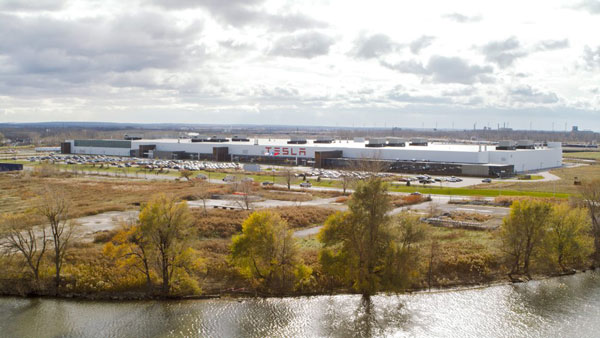 ஒரு பக்கம் உதவி - மறுபக்கம் ஆப்பு... கொரோனா போதாதென்று கூடுதல் துயரத்தை ஏற்படுத்திய டெஸ்லா..!