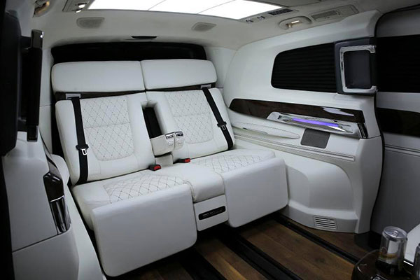 இந்த சொகுசு வசதி போதாது.. லக்சுரி அம்சங்களுக்கு பெயர்போன பென்ஸ் காரையே மாடிஃபை செய்த பிரபல ஹீரோ!