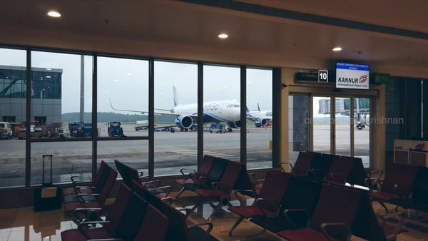 கடுமையான மன உலைச்சலில் விமானிகள்... மனது உருகும் வீடியோ வெளியிட்ட இன்டிகோ பைலட்..