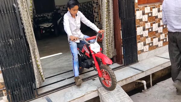 யுடியூபில் பிரபலமாவதற்காக சிறுவர்கள் செய்த துணிச்சலான காரியம்.. வியந்துநின்ற போலீஸ் கட்டம்!