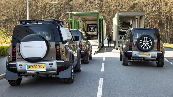 160க்கும் அதிகமான சொகுசு கார்களை இலவசமாக வாரி வழங்கும் பிரபல நிறுவனம்... எதற்காக தெரிஞ்சா ஆச்சரியப்படுவீங்க!