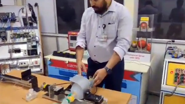 உயிர் காக்கும் கருவி... இப்படி ஒரு காரியத்தை செய்ததா மஹிந்திரா? அதிர வைக்கும் தகவலை சொன்ன டாக்டர்...