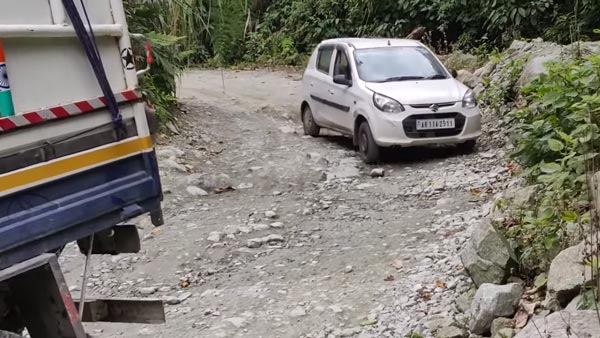 திணறிய ஸ்கார்பியோ.. அசால்ட் செய்த டாடா டியோகா.. டாடா, டாடாதான்யா.. இத அடிச்சிக்க ஆளே இல்லை...!