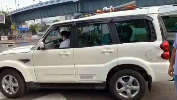 மத்த சிஎம் மாதிரி இல்ல... காரை எடுத்து கொண்டு மம்தா செய்த காரியம்... எப்பவும் அவங்க ஸ்டைலே வேற...