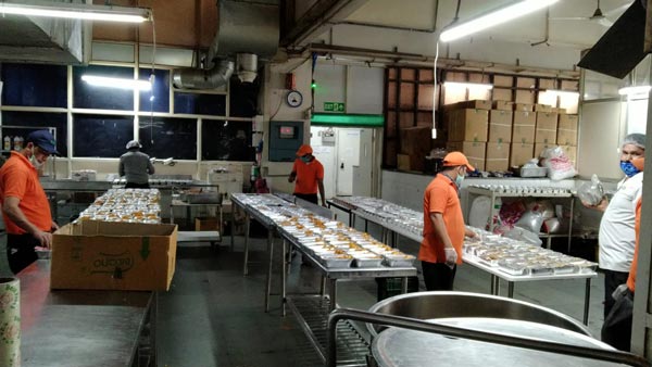 உணவு மட்டுமல்ல... இக்கட்டத்தில் தவித்த கிராம மக்களுக்கு ஓடி வந்து உதவும் மாருதி... ரொம்ப நல்ல மனசு