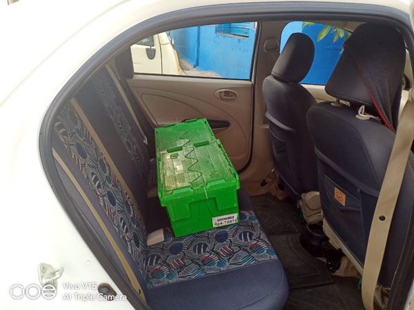 பணியாளர்கள் இல்லை... கார்கள் மூலமாக டெலிவிரி பணியை துவங்கும் பிளிப்கார்ட்... பணியாளர்கள் இல்லை... கார்கள் மூலமாக டெலிவிரி பணியை துவங்கும் பிளிப்கார்ட்...