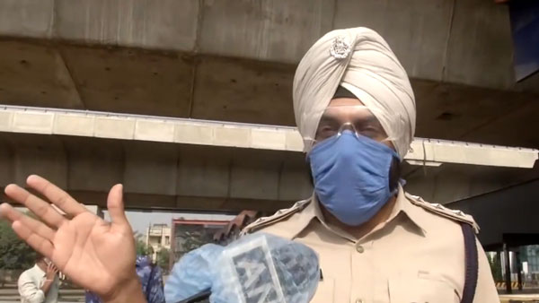 சைக்கிளில் ஊருக்கு போக 10 நாள் ஆகும்... கூலி தொழிலாளி சொன்ன காரணத்தை கேட்டதும் அனுப்பி வைத்த போலீஸ்