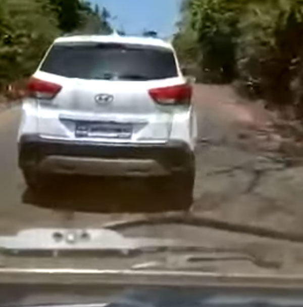 அவசரமாக சென்ற ஆம்புலன்ஸ்.. நீண்ட தூரம் இடைமறைத்த சிறுவன்.. போலீஸ் என்ன நடவடிக்கை எடுத்தாங்க தெரியுமா?