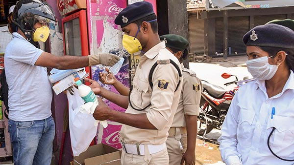 ஜாலியா ஒரு ரவுண்டு போனது குத்தமா? கட்டிபோட்டு உதைத்த ஊர் மக்கள்.. புத்தம் புதிய ஸ்விஃப்ட் காரும் துவம்சம்!