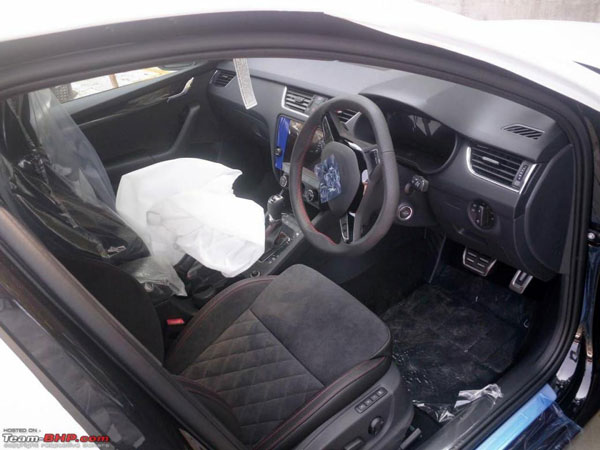 டீலர்களை சென்றடைந்தது ஸ்கோடா ஆக்டேவியா ஆர்எஸ்245...