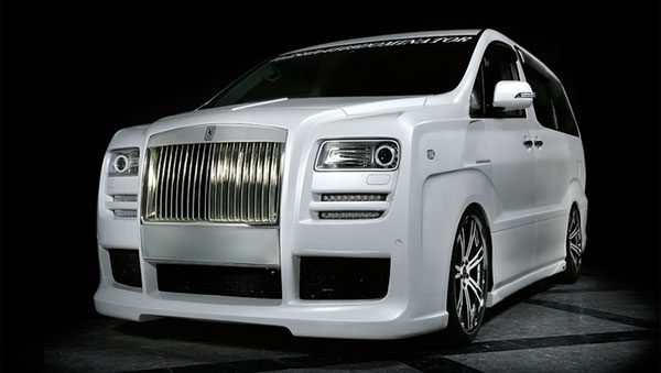 ரோல்ஸ் ராய்ஸ் கலவையாக மாறிய டொயோட்டாவின் லக்சூரி கார்... அட இது என்னப்பா புது அவதாரமா இருக்கு..?