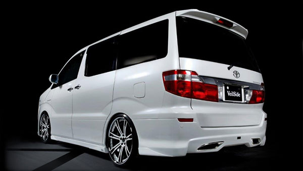 ரோல்ஸ் ராய்ஸ் கலவையாக மாறிய டொயோட்டாவின் லக்சூரி கார்... அட இது என்னப்பா புது அவதாரமா இருக்கு..?