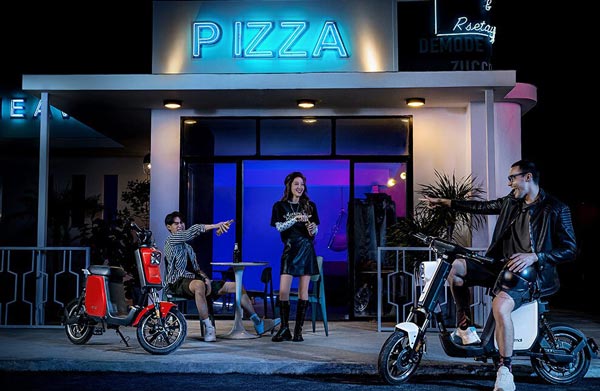 புதிய மின்சார மொபட்டுகளை விற்பனைக்கு அறிமுகம் செய்த சியோமி... விலை எவ்வளவு தெரிஞ்சா அசந்துருவீங்க பாஸ்...