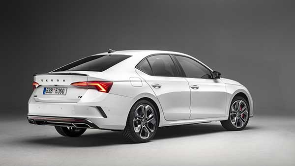 முதல் ஸ்கோடா ஆக்டேவியா ஆர்எஸ்245 கார் இந்தியாவில் டெலிவிரி... அட்டகாசமான புகைப்படம் இதோ...! முதல் ஸ்கோடா ஆக்டேவியா ஆர்எஸ்245 கார் இந்தியாவில் டெலிவிரி... அட்டகாசமான புகைப்படம் இதோ...!