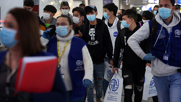 கொரோனா எதிரொலி... இனி விமானங்களில் பயணிக்க பாஸ்போர்ட்போல் இதுவும் கட்டாயம்... என்ன தெரியுமா? கொரோனா எதிரொலி... இனி விமானங்களில் பயணிக்க பாஸ்போர்ட்போல் இதுவும் கட்டாயம்... என்ன தெரியுமா?