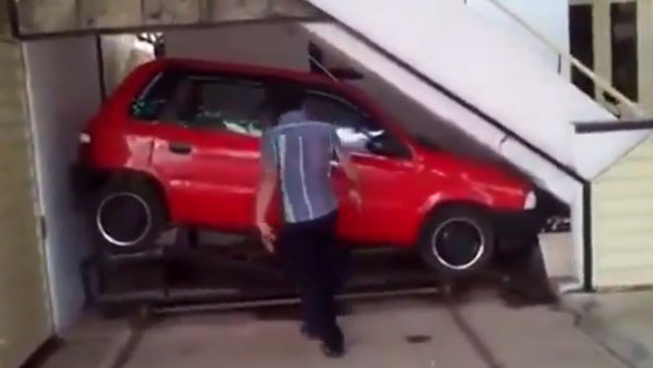 வைரலாகும் பார்க்கிங் வீடியோ... ஆனந்த் மஹிந்திராவின் கவனத்தை ஈர்த்தவருக்கு அடித்த ஜாக்பாட்...