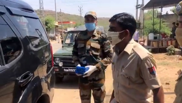 ஜெய்ஹிந்த்... காவல் துறையை மகிழ்ச்சியில் திக்குமுக்காட வைத்த இந்திய ராணுவம்... என்னனு தெரியுமா?