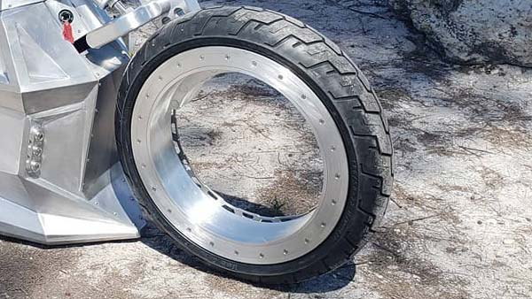 1.9 விநாடி மட்டும் போதும் 100 கிமீ வேகத்தில் பறக்கலாம்... மின்னலின் வேகத்திற்கு டஃப் கொடுக்கும் ஸ்பீடு...