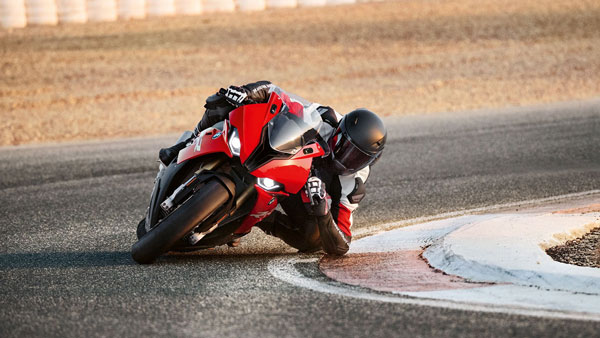 இந்தியாவில் இவ்ளோ விலையுயர்ந்த பைக்குகளா..? இதுக்கு ஒரு சின்ன வீட்டையே கட்டிடலாமே!!