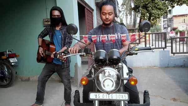 ராயல் எண்ட்பீல்டு பைக்கின் எக்ஸாஸ்ட் சத்தத்தில் இசை... அசத்தி காட்டிய வாலிபர்..! ராயல் எண்ட்பீல்டு பைக்கின் எக்ஸாஸ்ட் சத்தத்தில் இசை... அசத்தி காட்டிய வாலிபர்..!