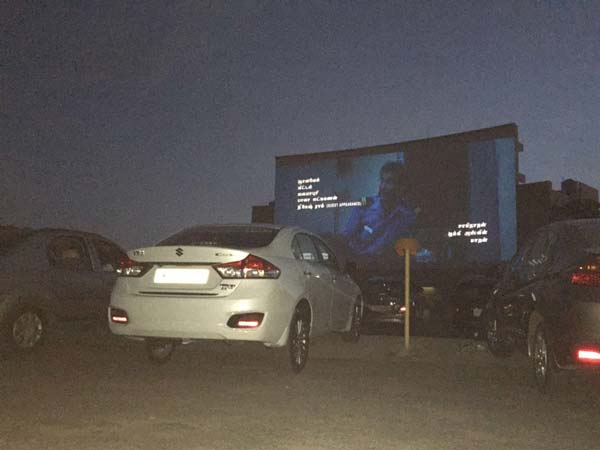 நம்ம ஊரிலும் இனி இப்படிதான் சினிமா படங்கள் திரையிடப்படுமோ... கொரோனா கற்று கொடுத்த பாடம் மிக வித்தியாசமானது!