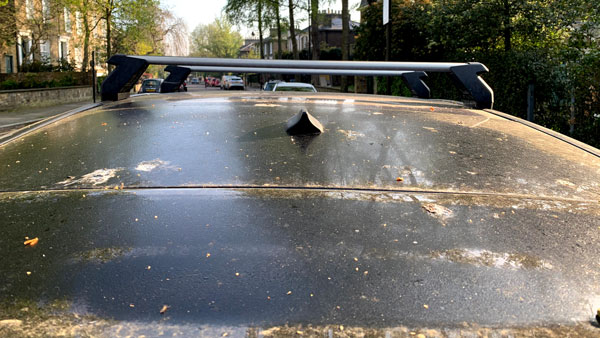 எங்க கார நிறுத்தினாலும் இந்த காக்கா அசிங்கம் செஞ்சிருதுங்க... கவலை வேண்டாம் வருகிறது இதற்கான நிரந்தர தீர்வு... ஃபோர்டு நிறுவனத்தின் எதை தாங்கும் பெயிண்ட்!