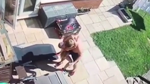 வைரஸ்களை அழிக்கும் இந்த சானிட்டைசர்கள் மிகவும் ஆபத்தானவை... ஏன் இப்படி கூறுகிறீர்கள்? இதோ வீடியோ ஆதாரம்!