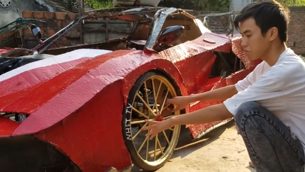 வெறும் ரூ.15 ஆயிரம் செலவில் உருவாக்கப்பட்ட ஃபெராரி கார்... எப்படினு தெரிஞ்சா அசந்து போய்ருவீங்க...